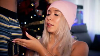 College blonde invites her classmate to tempt his cock with her obscene gestures