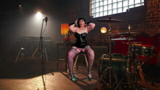 Granny Carmen Angel: Heavy Metal Gammy Loves A Good Lick & Dick Cum!